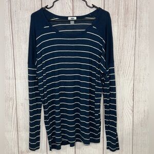 Old Navy Women's Dark Blue and White Striped Long Sleeve Tee